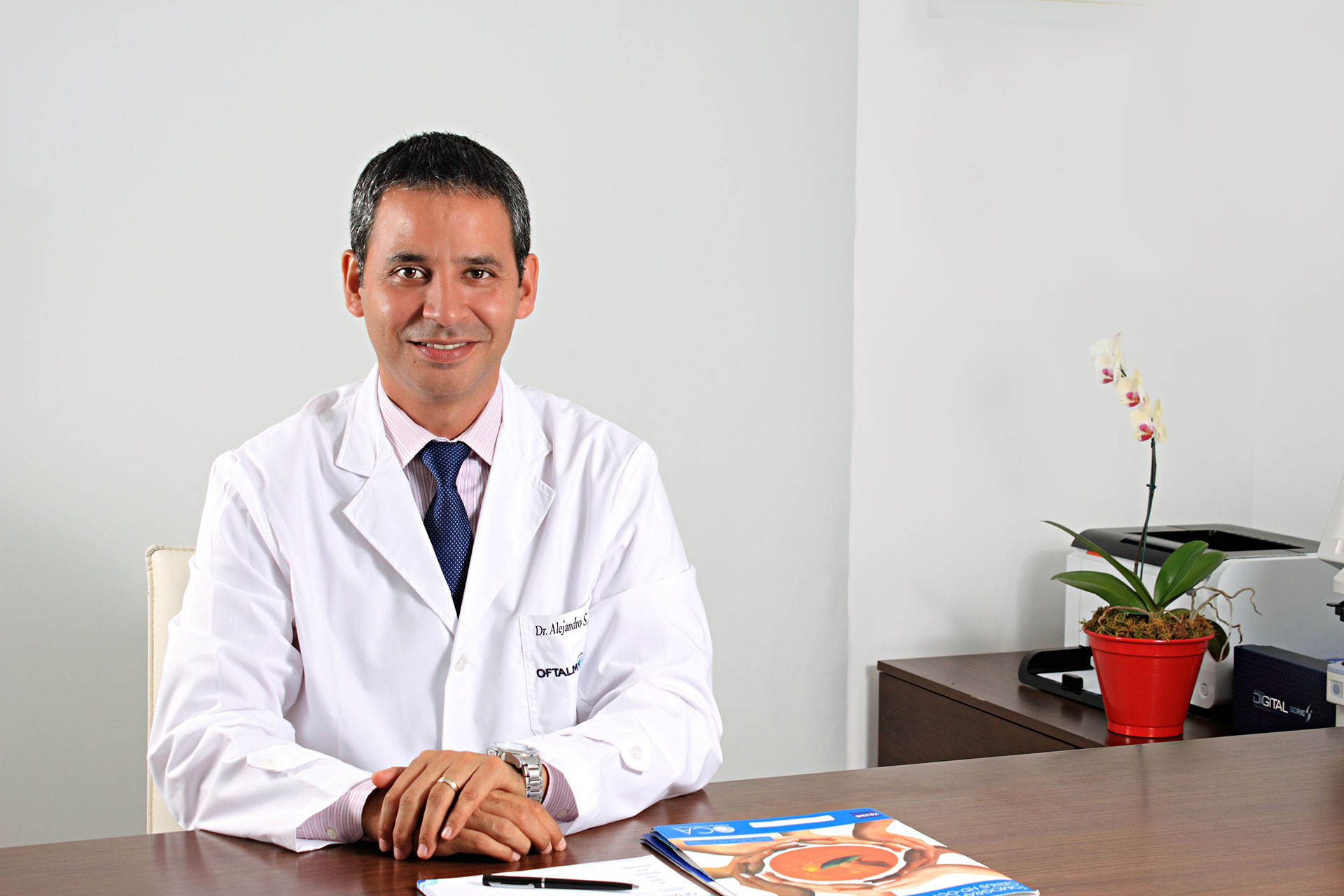 Dr. Alejandro Simón Villarroel